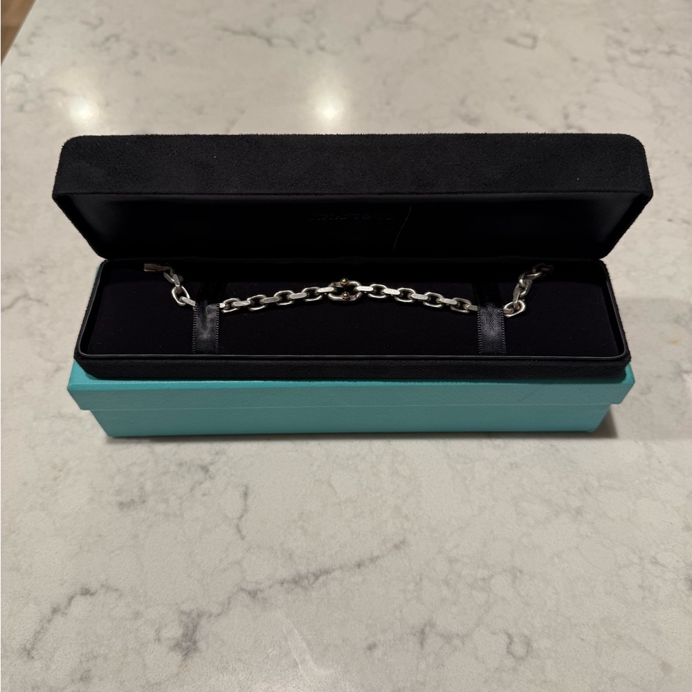 Tiffany narrow chain bracelet sterling silver & 18k gold 
XL